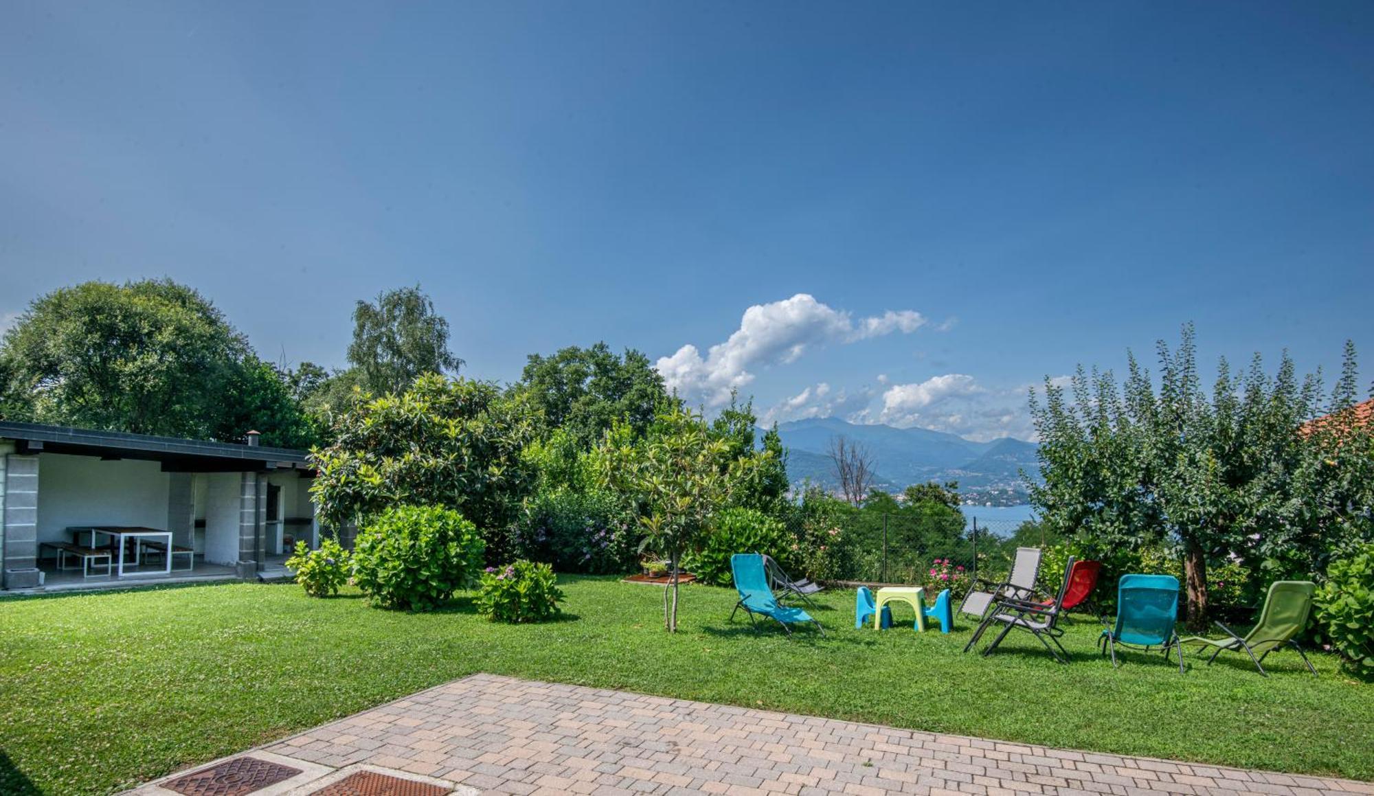 Casa Lilla - Lakeview Large Apartments With Garden Above Stresa Dış mekan fotoğraf